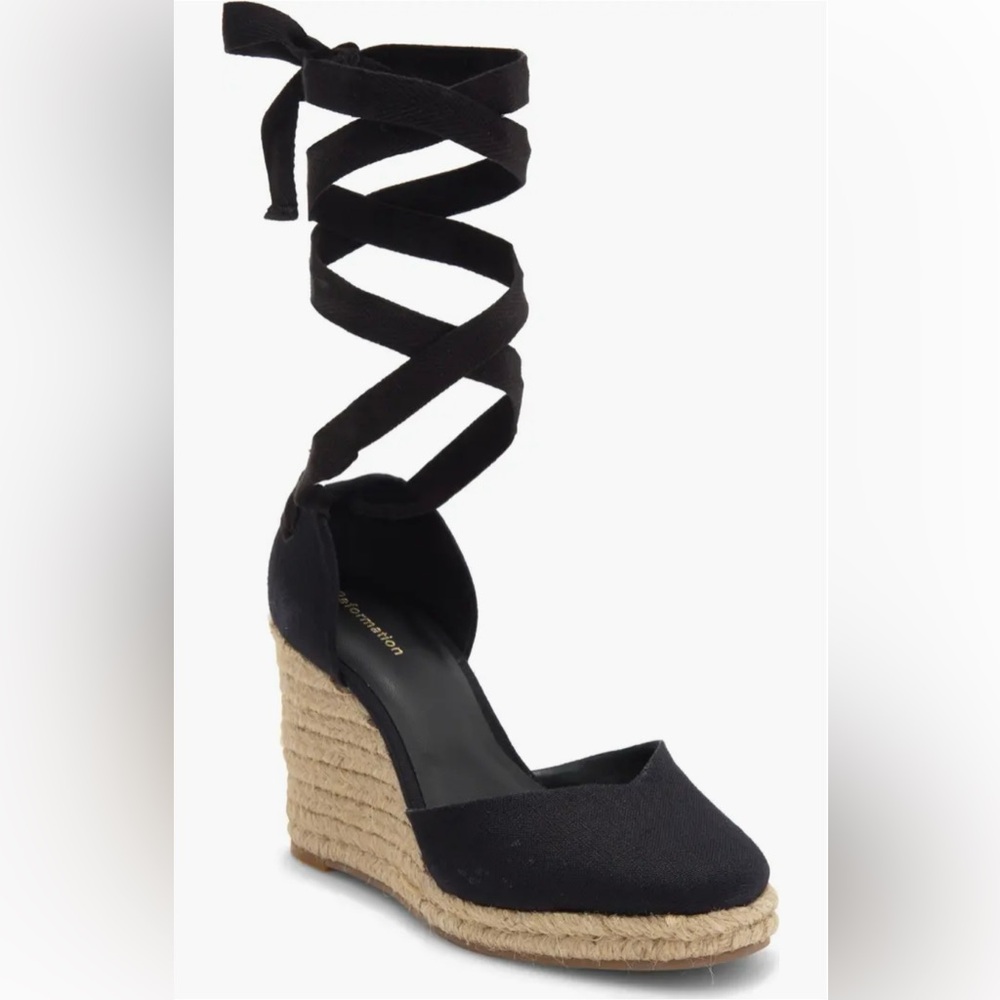 Reformation NWOT Camille black shoe